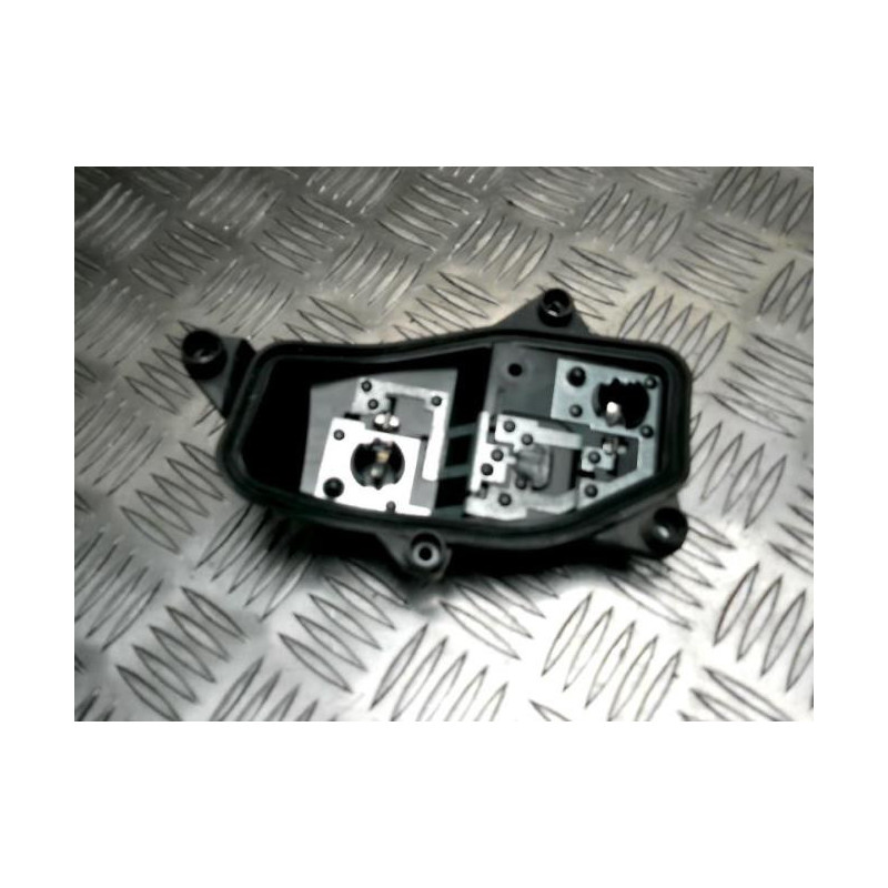 Platine feu arriere droit VOLKSWAGEN TOURAN 2 d’occasion
