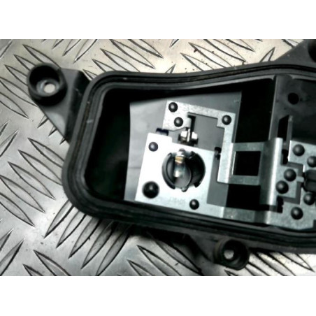 Platine feu arriere droit VOLKSWAGEN TOURAN 2 d’occasion