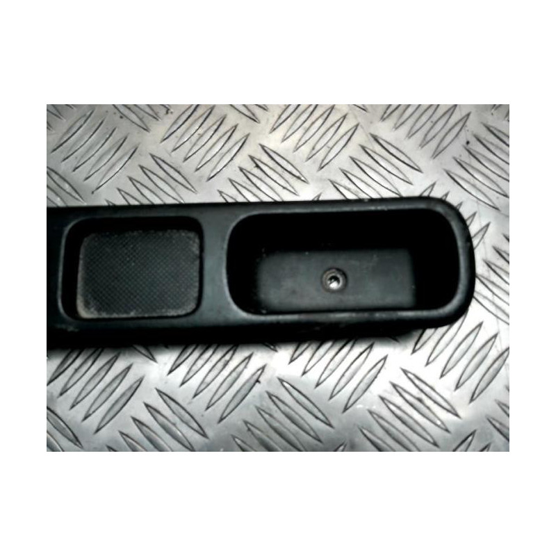Interrupteur de leve vitre avant droit PEUGEOT 307 PHASE 2 d’occasion