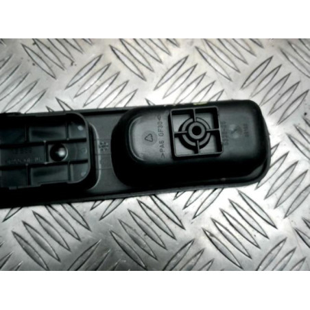 Interrupteur de leve vitre avant droit PEUGEOT 307 PHASE 2 d’occasion