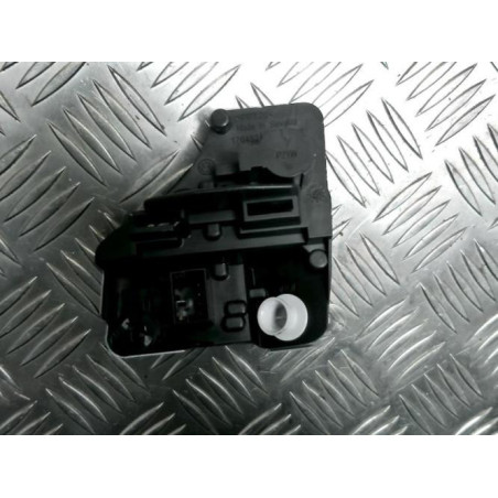 Platine feu arriere gauche VOLKSWAGEN TOURAN 2 d’occasion