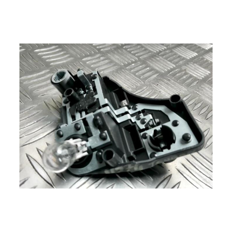 Platine feu arriere droit VOLKSWAGEN TOURAN 2 d’occasion