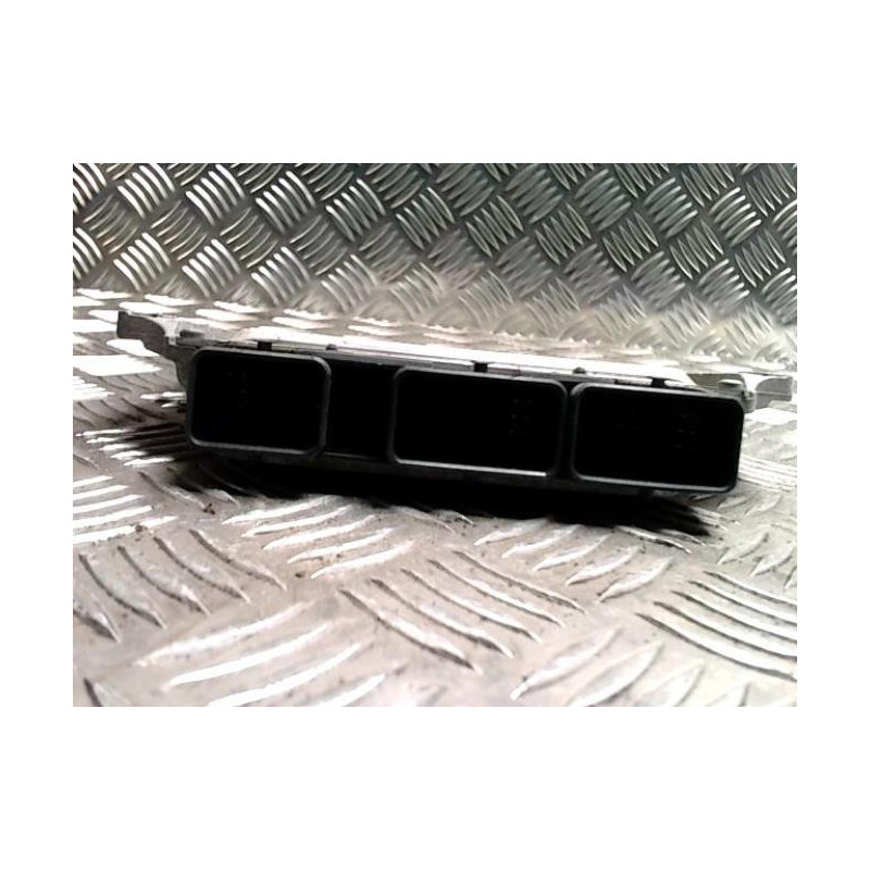 Calculateur moteur RENAULT CLIO 3 PHASE 1 d’occasion