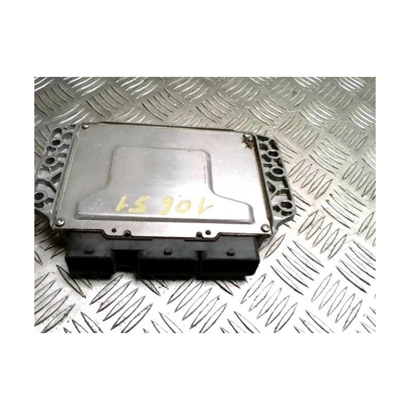 Calculateur moteur RENAULT CLIO 3 PHASE 1 d’occasion