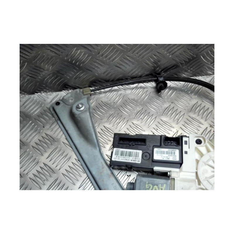 Leve vitre electrique avant gauche RENAULT LAGUNA 3 PHASE 1 d’occasion