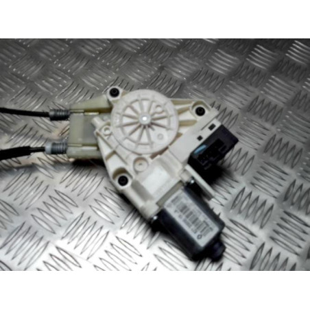 Leve vitre electrique arriere droit RENAULT LAGUNA 3 PHASE 1 d’occasion