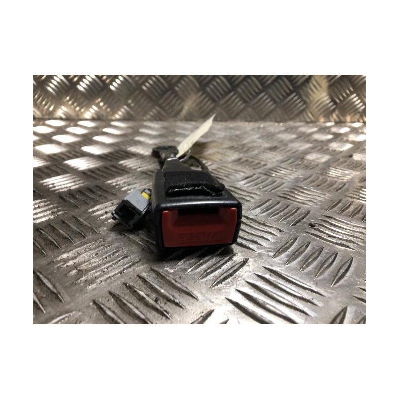 Attache ceinture avant gauche CITROEN C5 2 d’occasion
