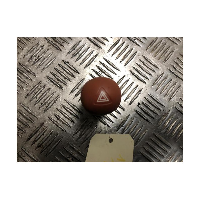 Bouton de warning RENAULT TWINGO 1 PHASE 3 d’occasion