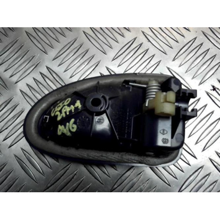 Poignee interieur avant gauche RENAULT CLIO 2 PHASE 1 d’occasion