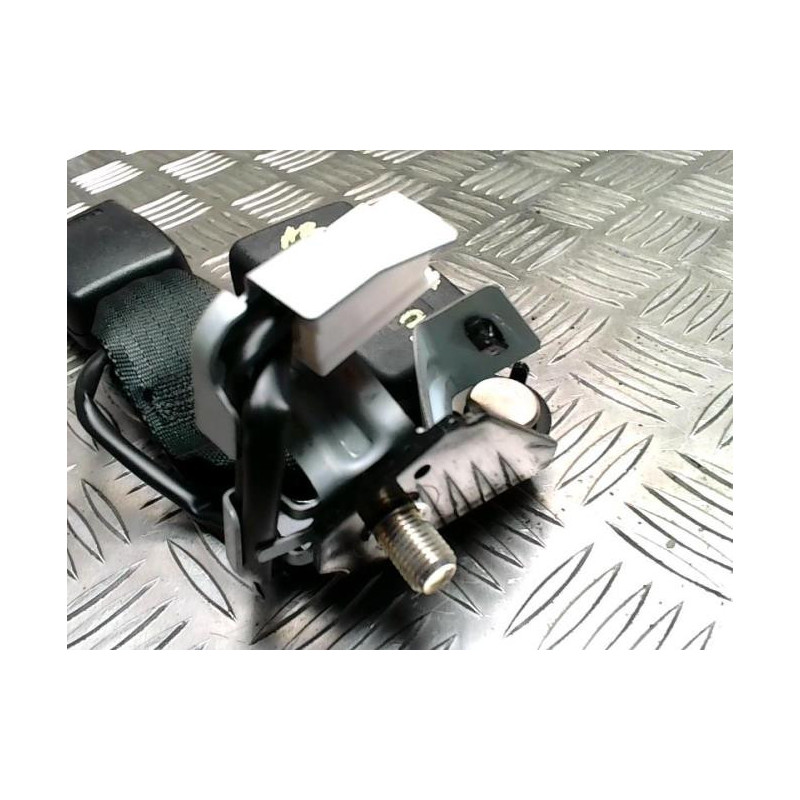 Attache ceinture arriere centrale MAZDA 3 3 PHASE 1 d’occasion