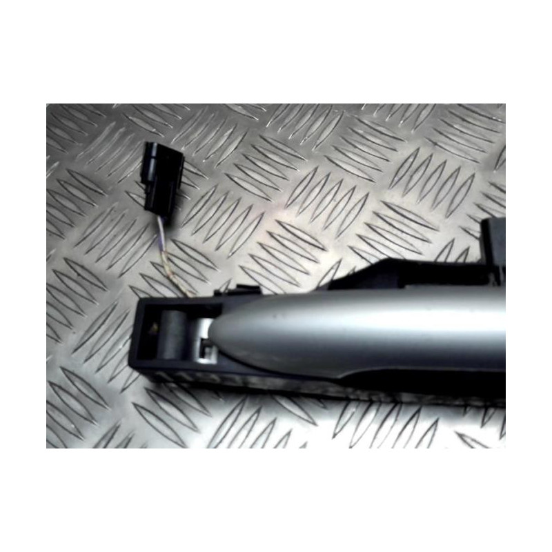 Poignee porte avant droit RENAULT LAGUNA 3 PHASE 1 d’occasion