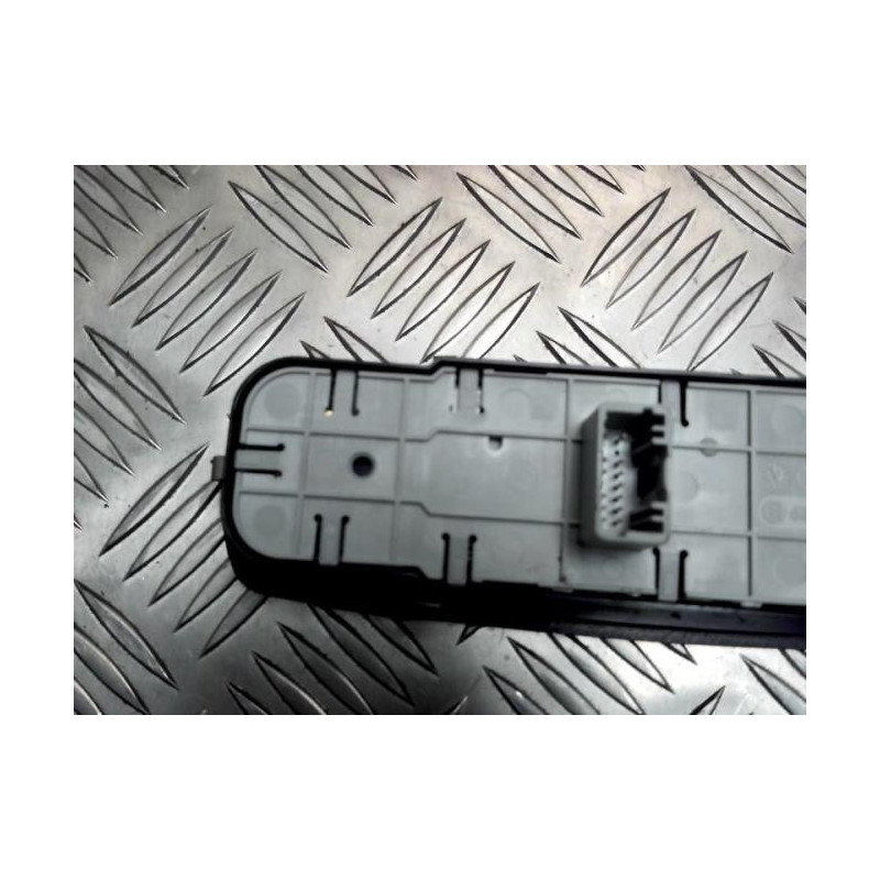 Interrupteur de leve vitre avant gauche RENAULT LAGUNA 3 PHASE 1 d’occasion