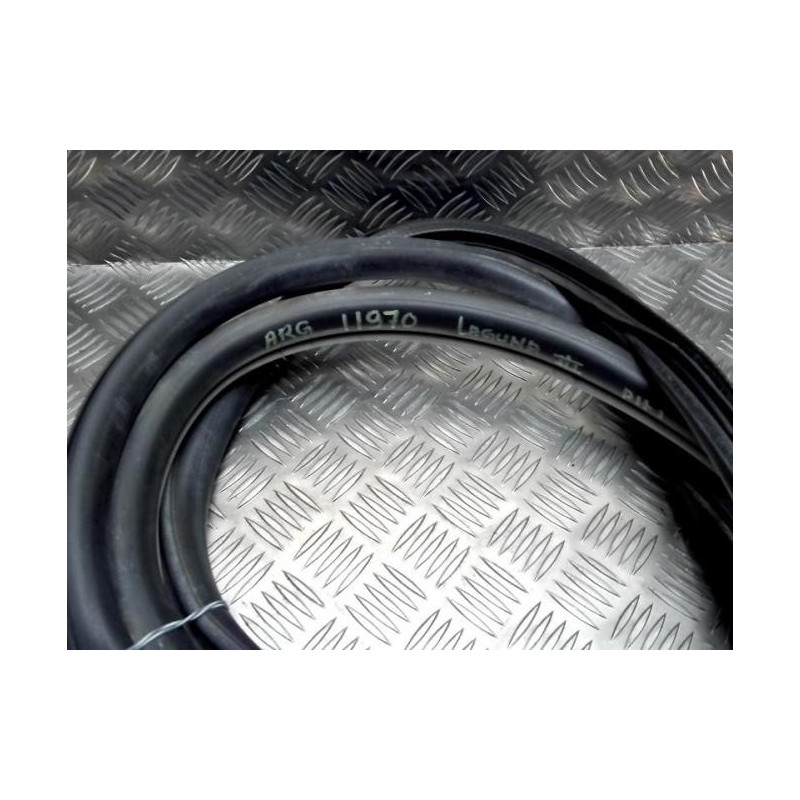 Joint de porte arriere gauche RENAULT LAGUNA 3 PHASE 1 d’occasion