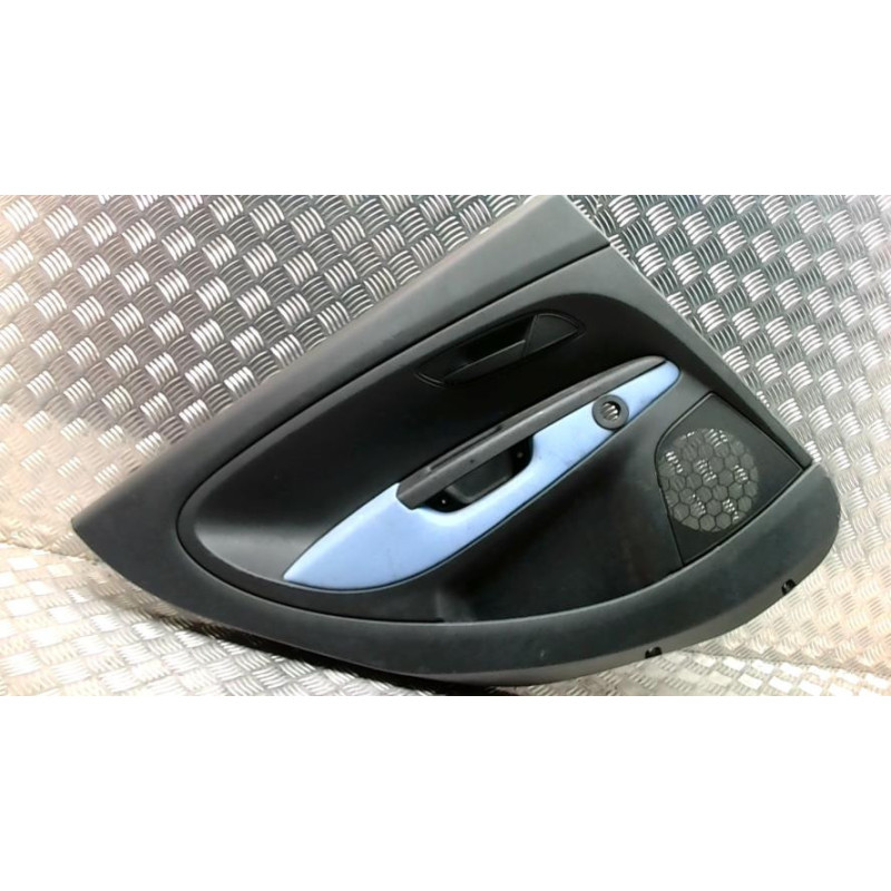 Panneau de porte arriere gauche FIAT GRANDE PUNTO d’occasion