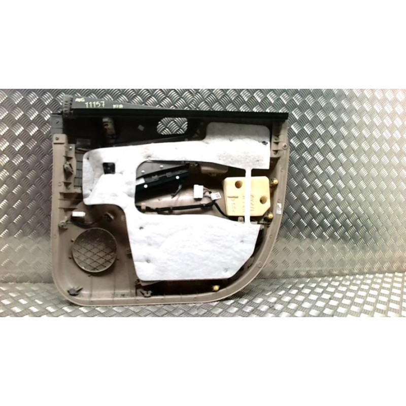 Panneau de porte avant gauche KIA CARNIVAL 2 d’occasion