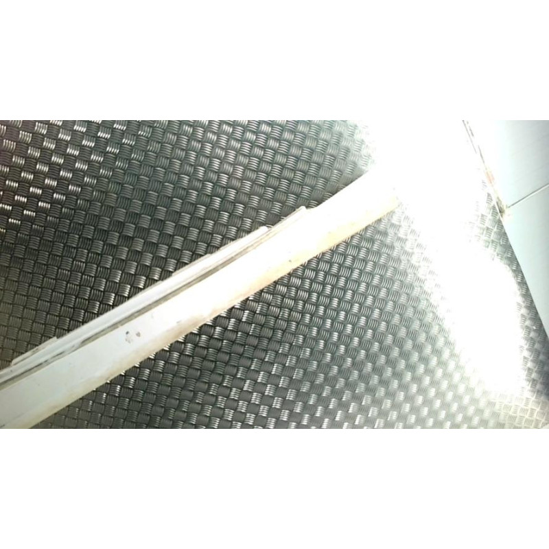 Bas de caisse droit BMW SERIE 1 E81 d’occasion