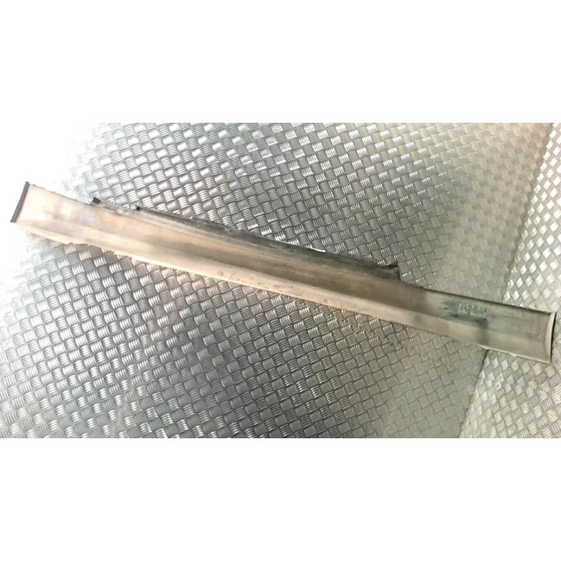 Bas de caisse droit BMW SERIE 1 E81 d’occasion