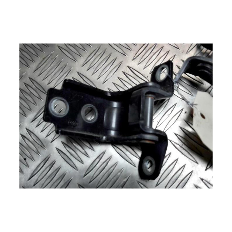 Charniere de porte arriere gauche MAZDA 3 3 PHASE 1 d’occasion