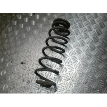 Ressort de suspension arriere droit VOLKSWAGEN GOLF 5 d’occasion