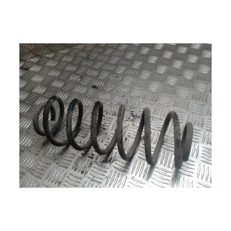 Ressort de suspension arriere droit FORD FIESTA 6 PHASE 1 d’occasion