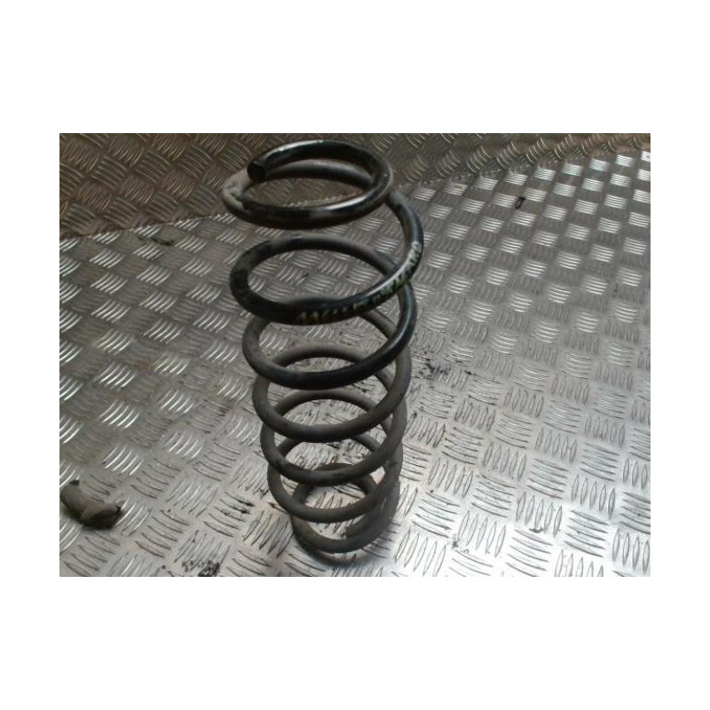 Ressort de suspension arriere droit FORD FIESTA 6 PHASE 1 d’occasion