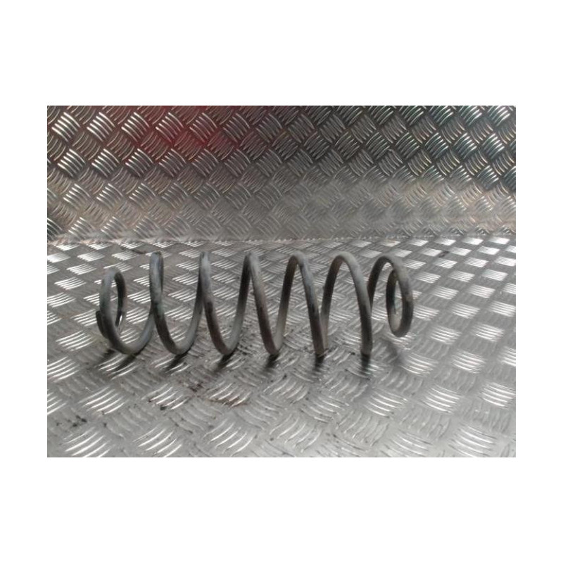 Ressort de suspension arriere droit FORD FIESTA 6 PHASE 1 d’occasion