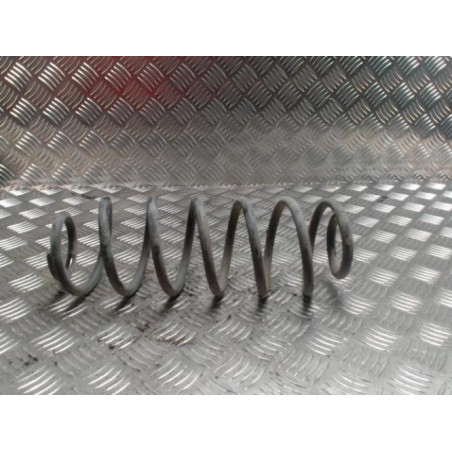 Ressort de suspension arriere droit FORD FIESTA 6 PHASE 1 d’occasion