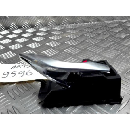 Poignee interieur arriere droit MAZDA 3 3 PHASE 1 d’occasion
