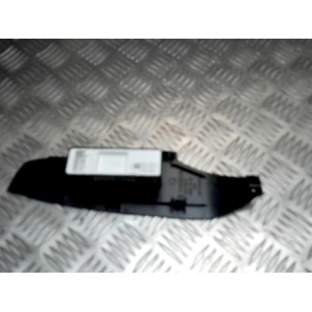 Interrupteur de leve vitre arriere droit MAZDA 3 3 PHASE 1 d’occasion