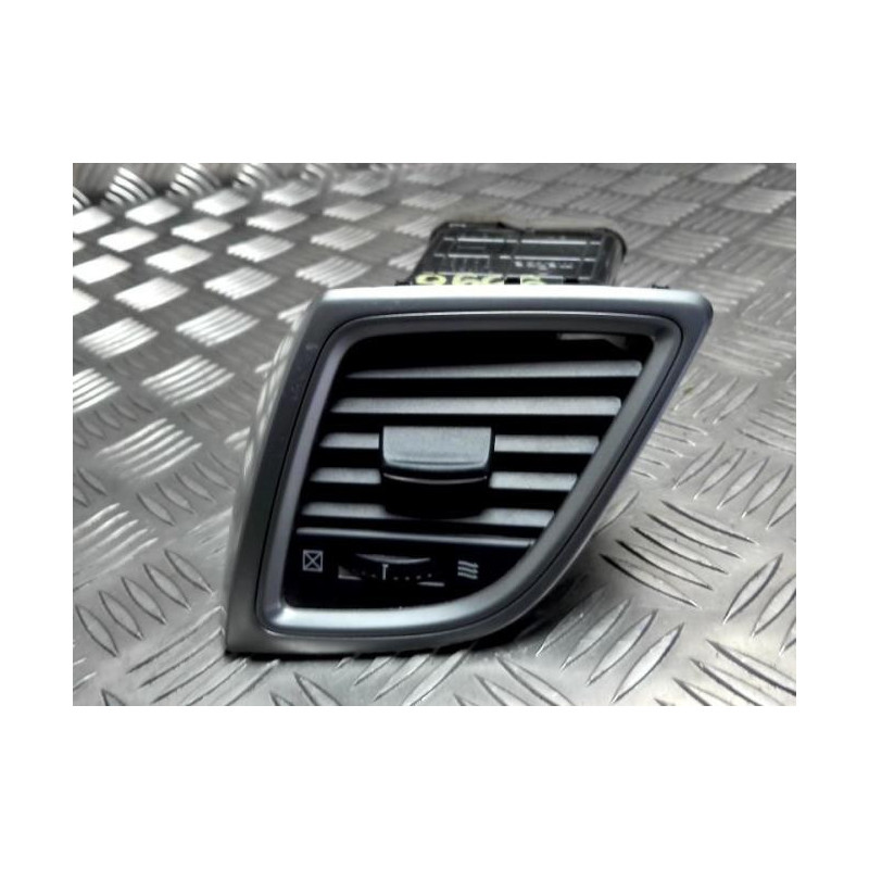 Aerateur tableau de bord avant gauche MAZDA 3 3 PHASE 1 d’occasion
