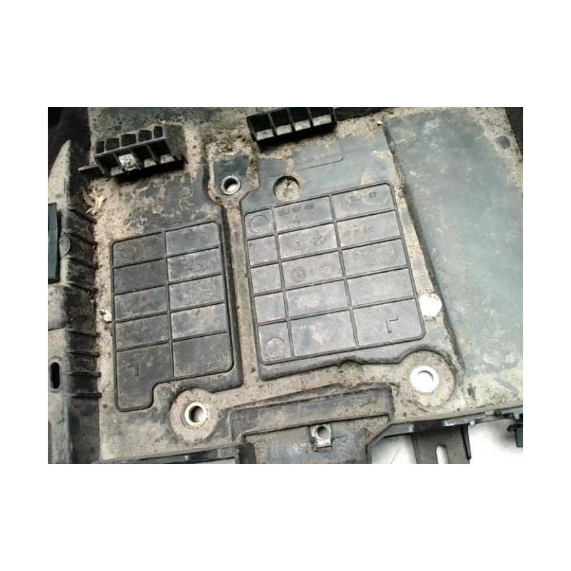 Cache batterie RENAULT SCENIC 2 PHASE 1 d’occasion