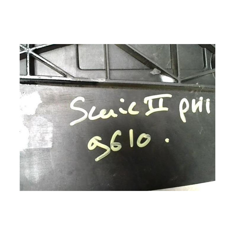 Cache batterie RENAULT SCENIC 2 PHASE 1 d’occasion