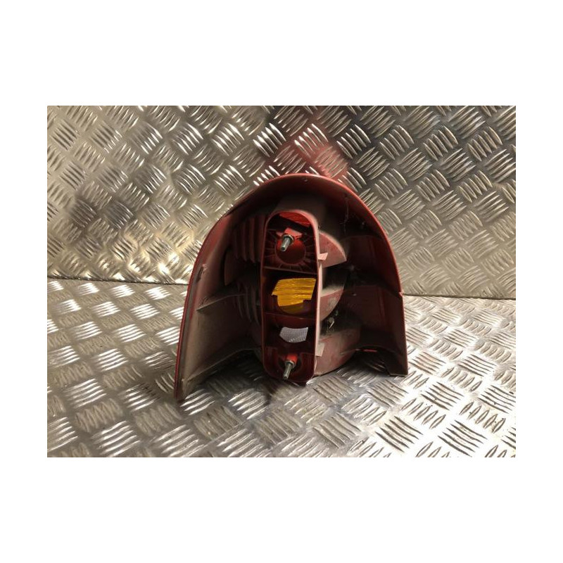Feu arriere principal droit (feux) RENAULT TWINGO 1 PHASE 3 d’occasion