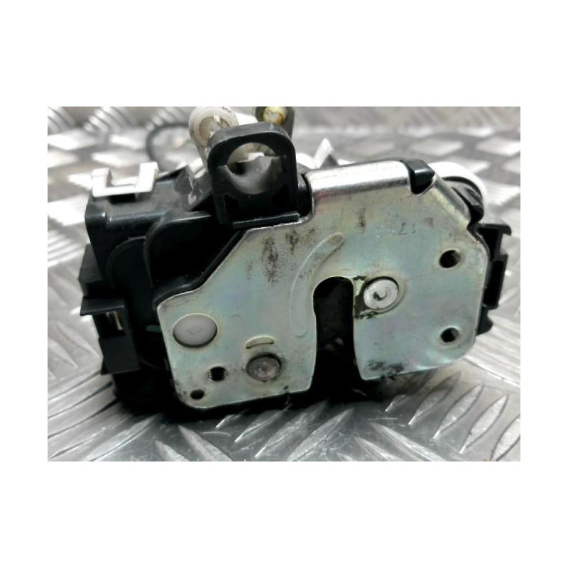 Serrure avant gauche FIAT PANDA 2 PHASE 1 d’occasion