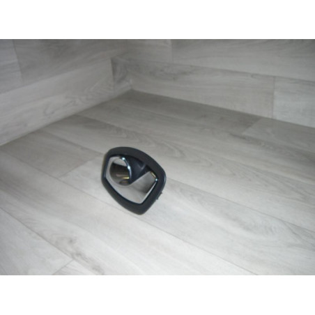 Poignee interieur arriere gauche RENAULT MEGANE 3 PHASE 1 d’occasion