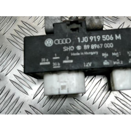 Relais electrique VOLKSWAGEN POLO 4 PHASE 1 d’occasion