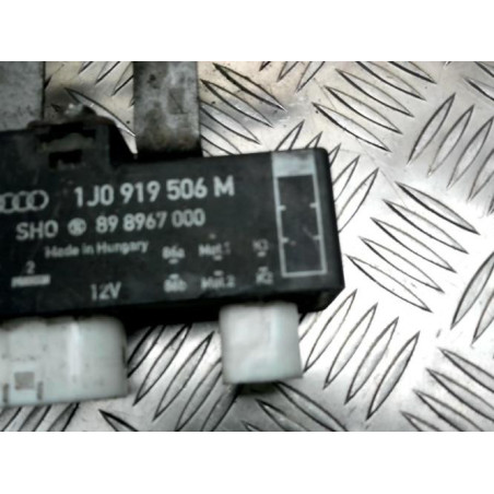Relais electrique VOLKSWAGEN POLO 4 PHASE 1 d’occasion