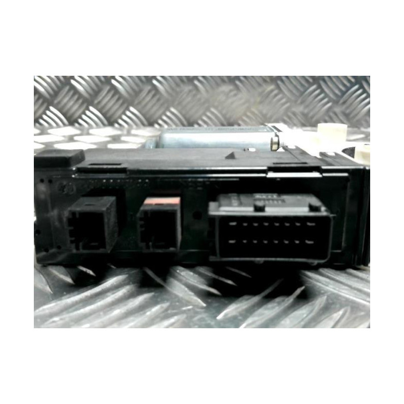 Moteur leve vitre avant droit PEUGEOT 807 d’occasion