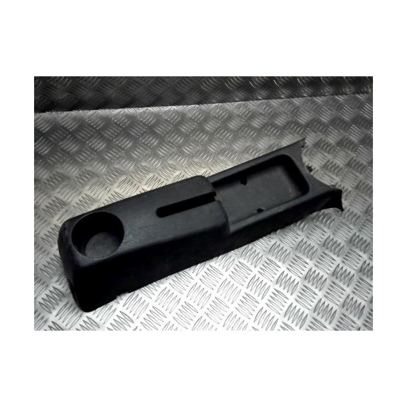 Console central (interieur plastique) CITROEN BERLINGO 1 PHASE 2 d’occasion