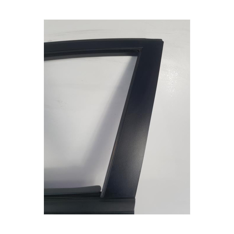 Porte avant gauche FORD FIESTA 6 PHASE 1 d’occasion