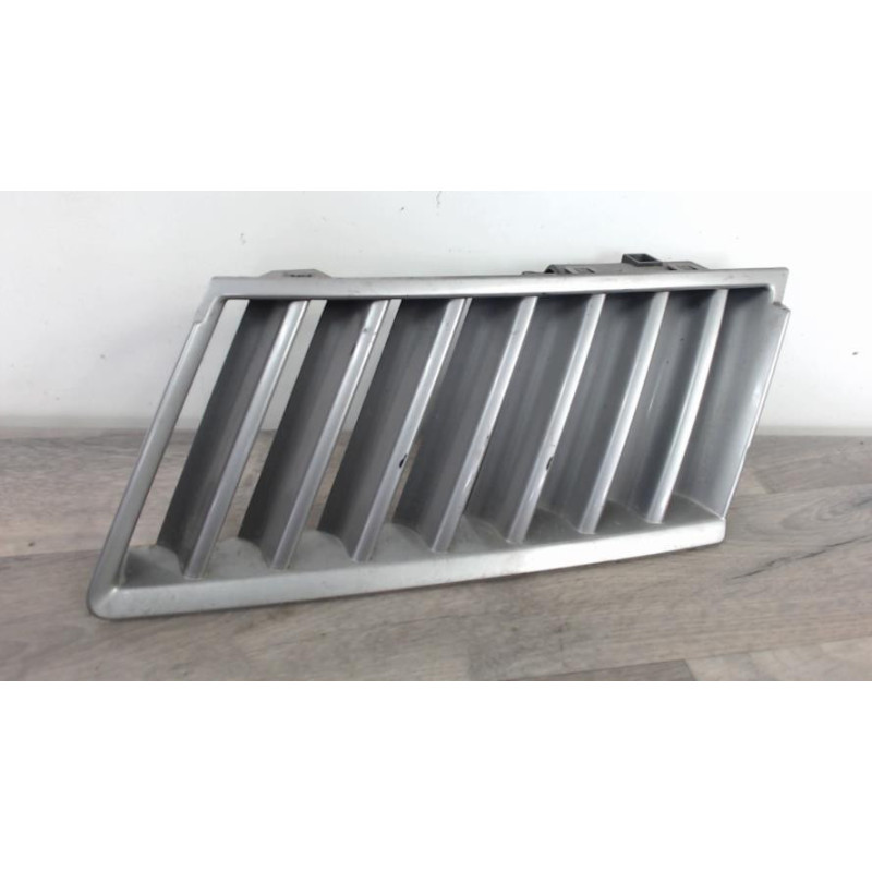 Grille de calandre gauche RENAULT VEL SATIS PHASE 1 d’occasion