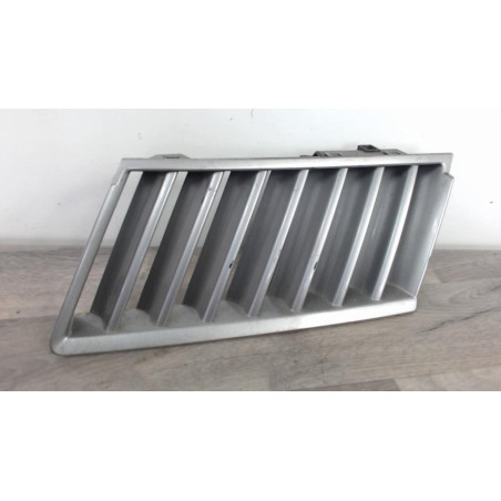 Grille de calandre gauche RENAULT VEL SATIS PHASE 1 d’occasion
