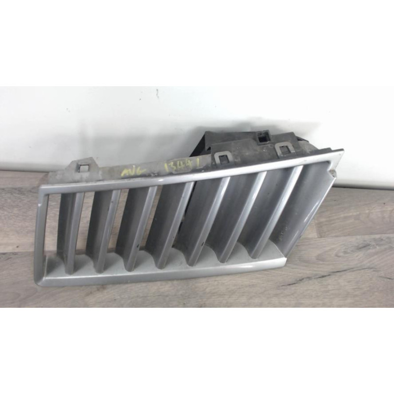 Grille de calandre gauche RENAULT VEL SATIS PHASE 1 d’occasion