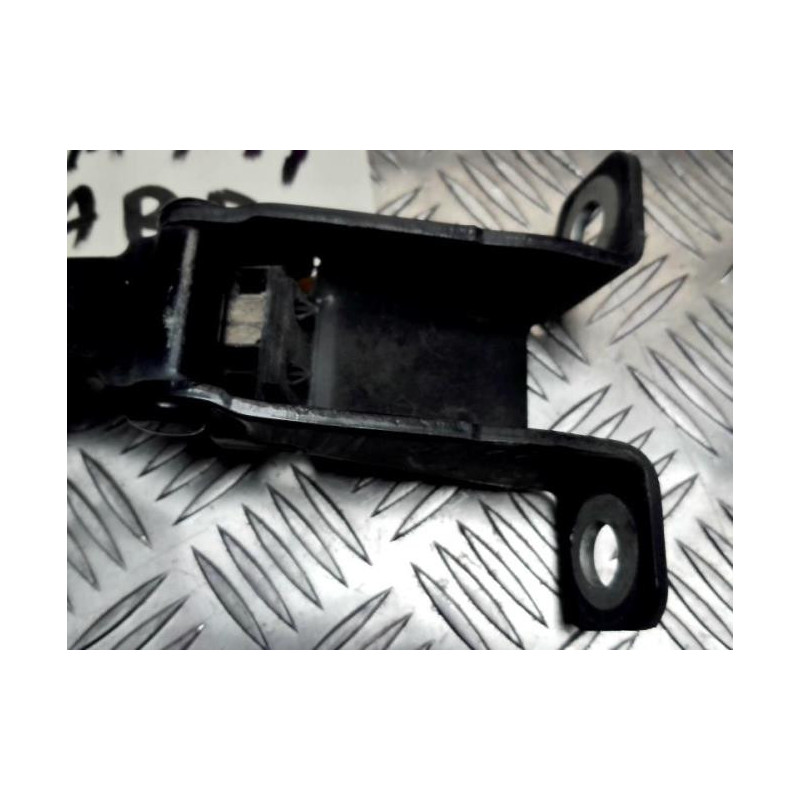 Charniere de porte de coffre droit RENAULT KANGOO 2 PHASE 2 d’occasion