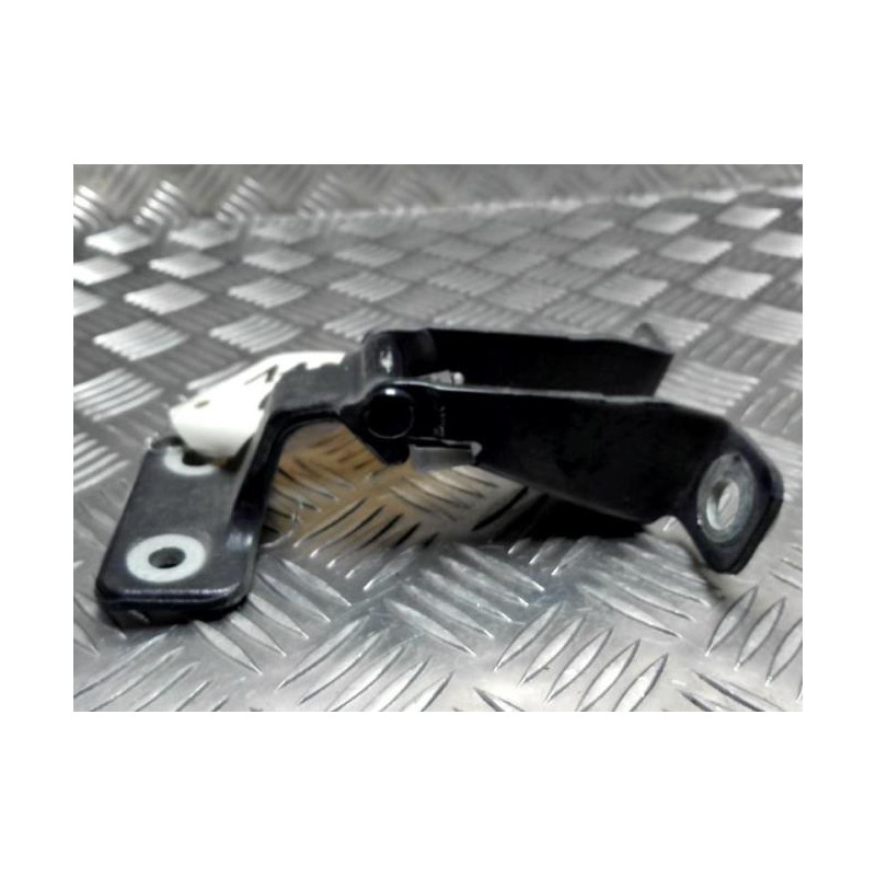 Charniere de porte de coffre droit RENAULT KANGOO 2 PHASE 2 d’occasion