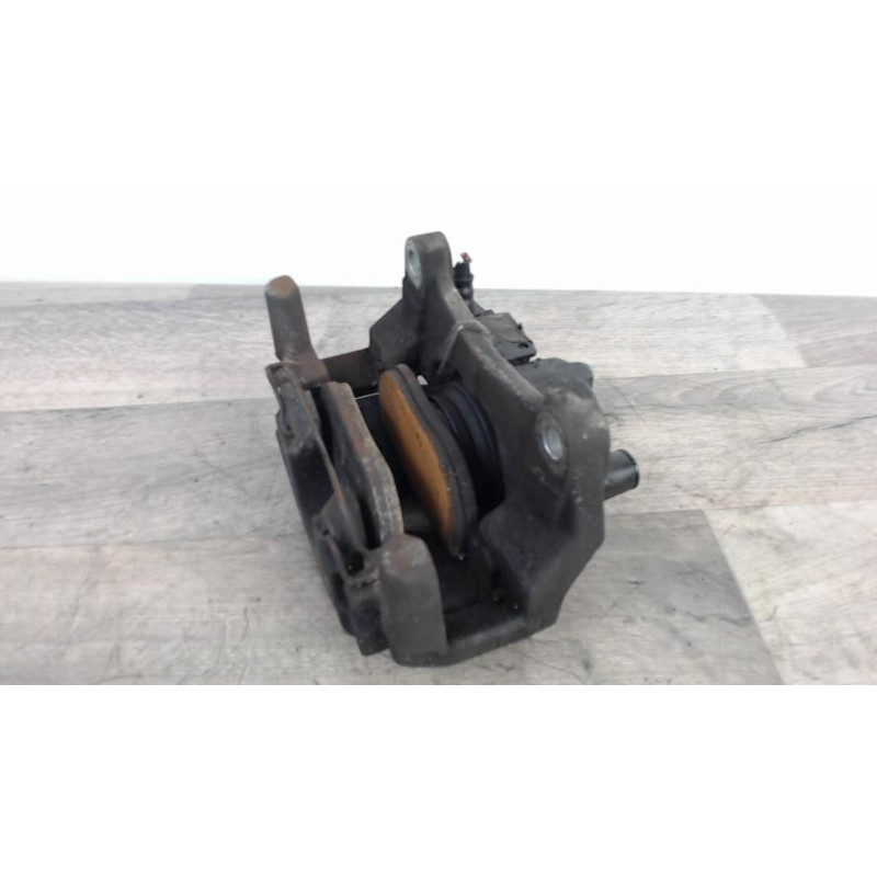 Etrier avant gauche (freinage) RENAULT VEL SATIS PHASE 1 d’occasion