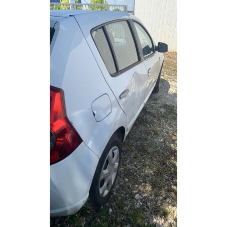 Porte avant gauche DACIA SANDERO 1 d’occasion