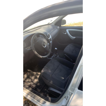 Porte avant gauche DACIA SANDERO 1 d’occasion