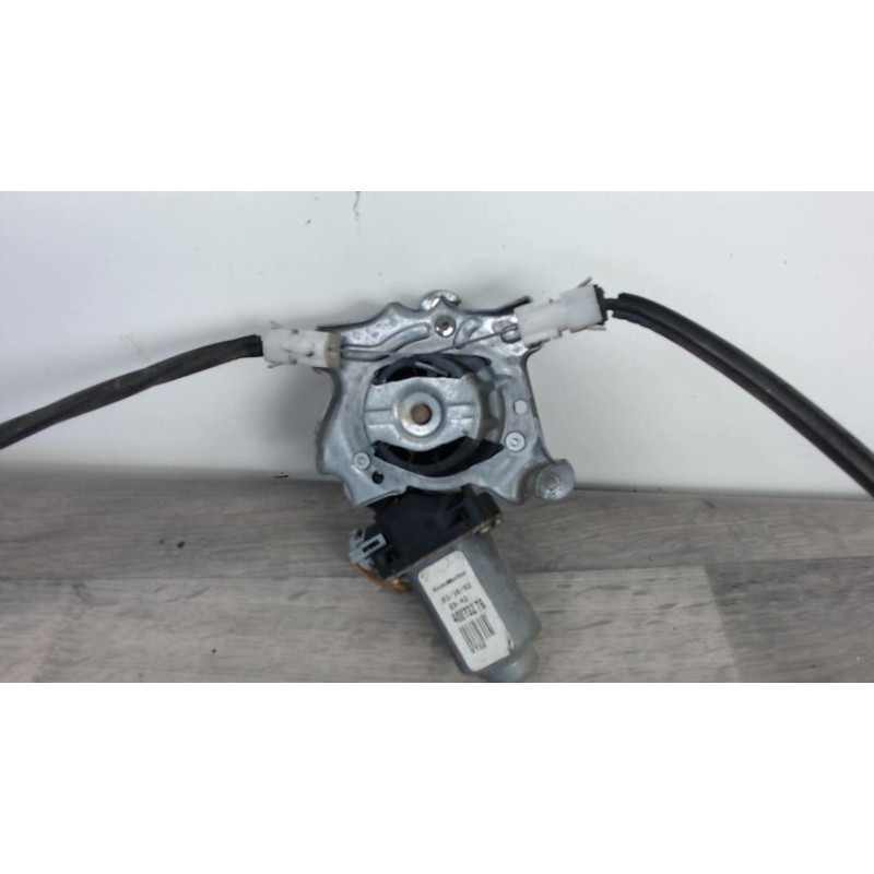 Leve vitre electrique avant droit RENAULT SCENIC 1 PHASE 2 d’occasion