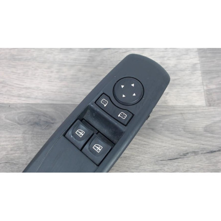 Interrupteur de leve vitre avant gauche RENAULT LAGUNA 3 PHASE 1 COUPE d’occasion